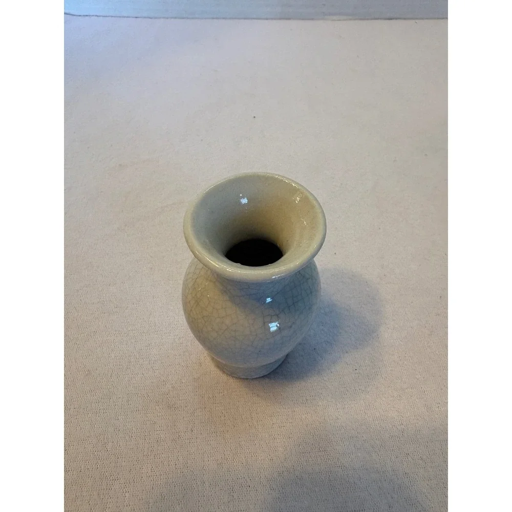 Miniature Blue & White Floral Crackle Glaze CeramicBud Vase 3.5 Inch Chinoiserie